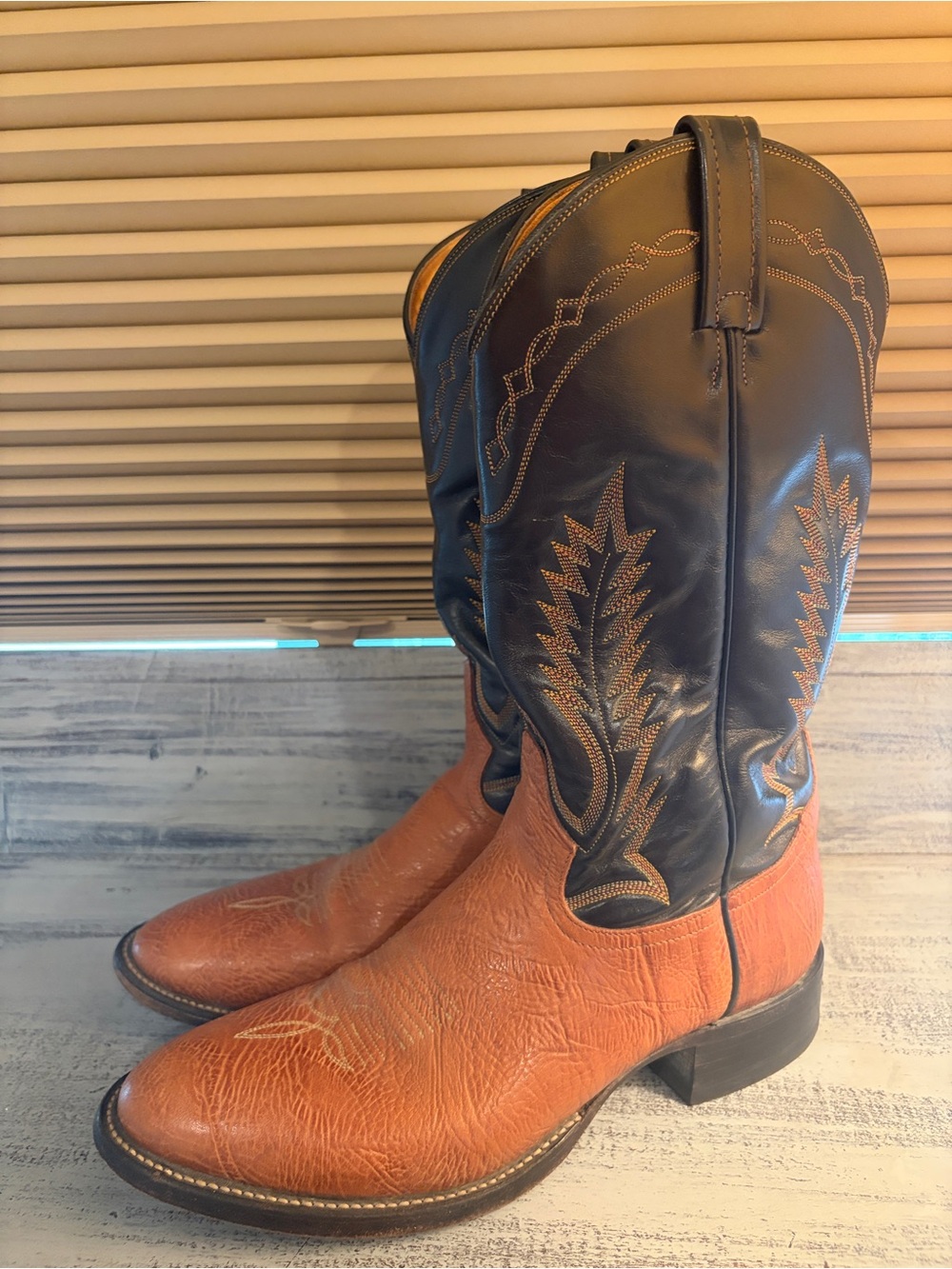 Tony Lama Men’s Western Boots Size 9.5D Textured Bullhide Leather Made in USA